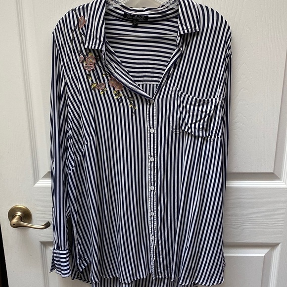 L New Leaf blue stripe button front long sleeve plus size shirt 2x - Picture 1 of 5